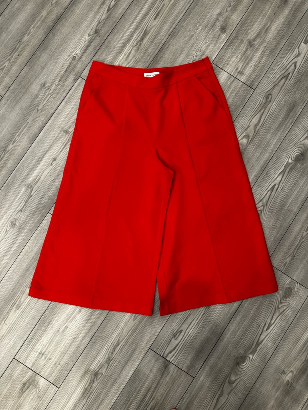 Gibson Latimer Vibrant Red Cropped Wide-Leg Pants